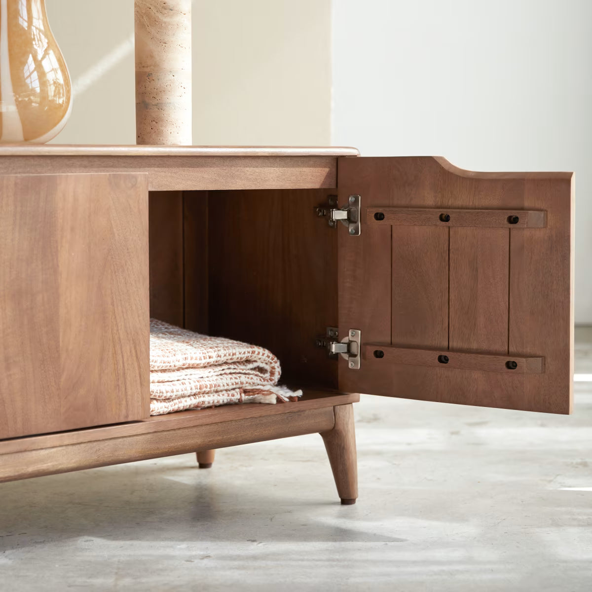 Tv unit 5