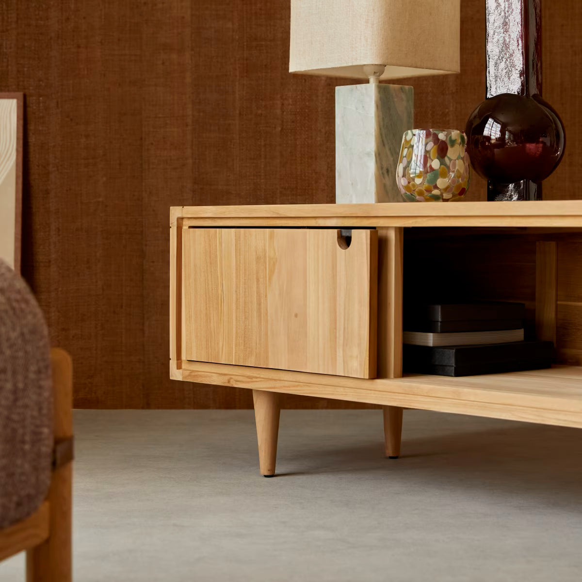 Tv unit 8